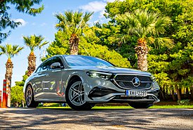 Mercedes: Η νέα E-Class «αποκαλύπτεται» πριν την ώρα της (photos)