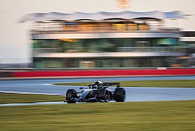 Πόσο αλλάζει το οδηγικό στιλ των πιλότων το νέο υβριδικό σύστημα;