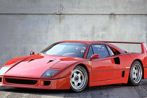 Ο Gianni Agnelli και η μοναδική Ferrari F40 με αυτόματο κιβώτιο 
