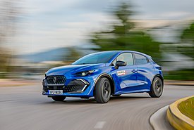 Οδηγούμε το νέο Renault Clio - Στυλ, επιδόσεις και κατανάλωση για σεμινάριο!