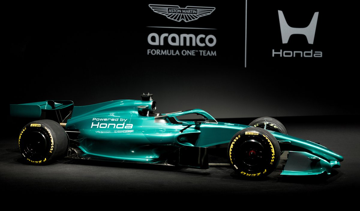 F1: Η Aston Martin AMR26 βγήκε στην πίστα και «έμεινε» (photo-video)