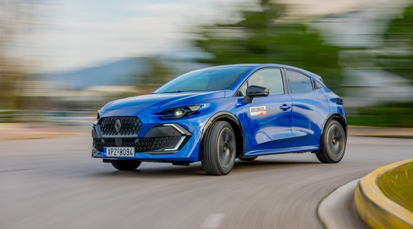 Renault: Το νέο Clio διαθέσιμο και με κινητήρα διπλού καυσίμου - Η τιμή στην Ιταλία