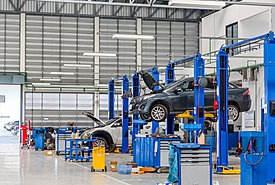 KTEO και ηλεκτρικά αυτοκίνητα: Κάθε πότε περνούν έλεγχο και πόσα από αυτά «κόβονται»