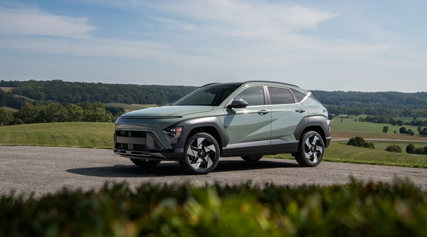 Στην Ελλάδα το νέο Hyundai Kona - Υβριδικό, ηλεκτρικό και με κινητήρες βενζίνης (τιμές)