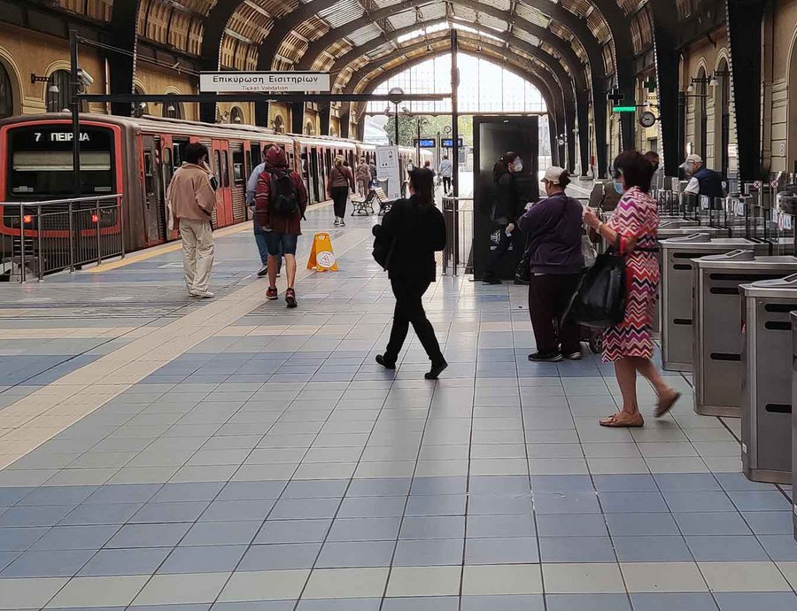 Μέσα Μεταφοράς: «Φωτιά» τα πρόστιμα για τζαμπατζήδες και βανδαλιστές - Τι αλλάζει με το νέο νομοσχέδιο