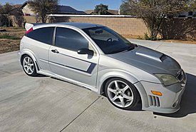 «Τερματισμένο» Ford Focus με 225 PS και μπουκάλα νίτρο αναζητά νέο κάτοχο (photos)