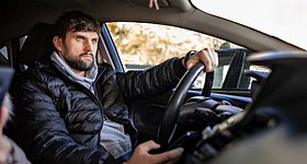 Σε αυτόν τον δρόμο απαγορεύεται στους οδηγούς να φορούν ζώνη ασφαλείας - Δείτε τον λόγο