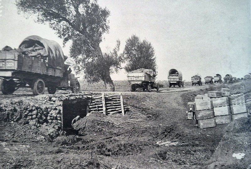 Στον δρόμο του Βέρτεκοπ (Σκύδρα) προς Μοναστήρι.