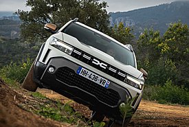 Dacia: Νέες εκδόσεις για τα Duster και Sandero στην Ελλάδα (τιμές)