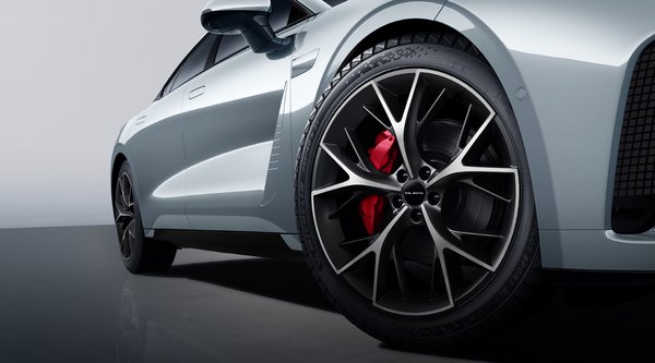 Chery: Λανσάρει το πρώτο αυτοκίνητο παραγωγής με φρένα χωρίς υδραυλικό σύστημα! 