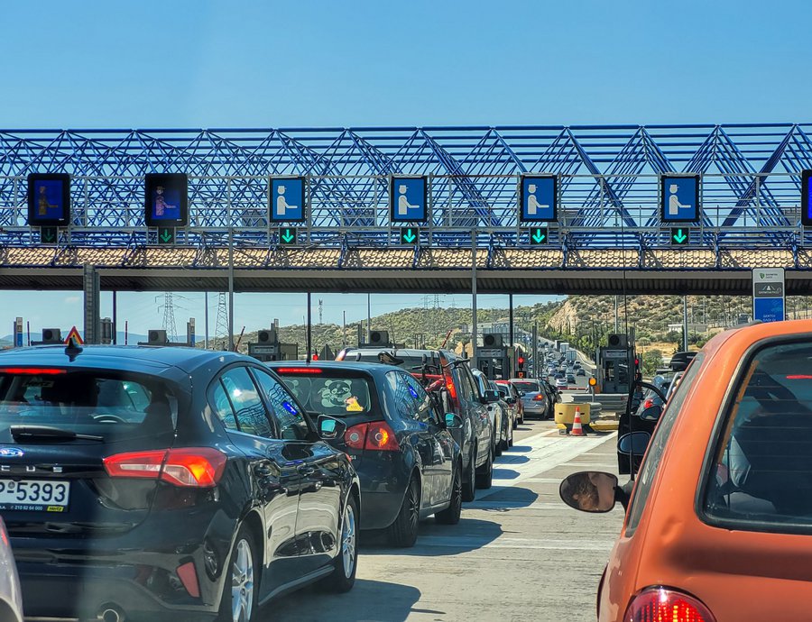 Τριήμερο Καθαράς Δευτέρας: Ενισχυμένα μέτρα της Τροχαίας για την έξοδο των εκδρομέων