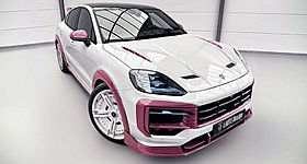 Αυτή η Porsche Cayenne δια χειρός Larte Design ντύθηκε... «ροζ πάνθηρας» (photos)