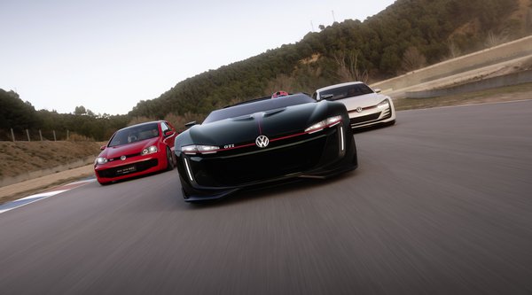 Μισός αιώνας Volkswagen Golf GTI: Από το Roadster στo φουτουριστικo Design Vision