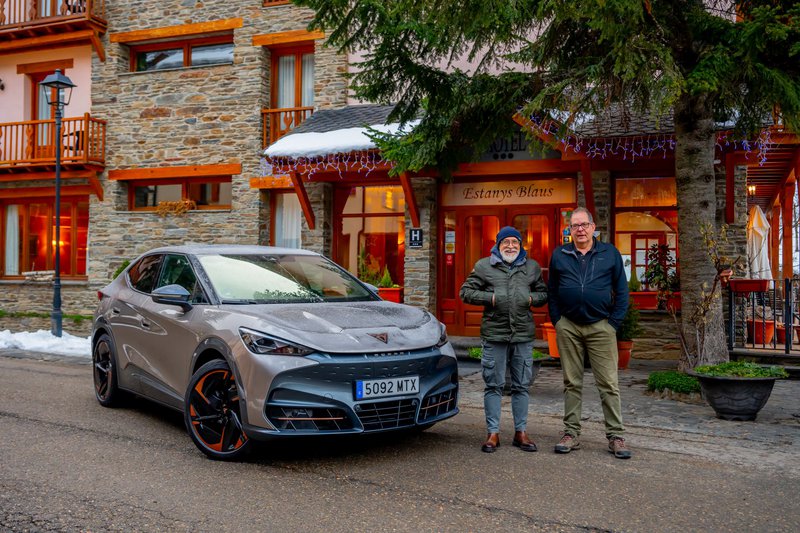 Με τον one-man-show Xavi Sole, ιδιοκτήτη του φιλόξενου ξενοδοχείου Estanys Blaus και ξεναγό, εστιάτορα, κέντρο πληροφοριών του Tavascan!