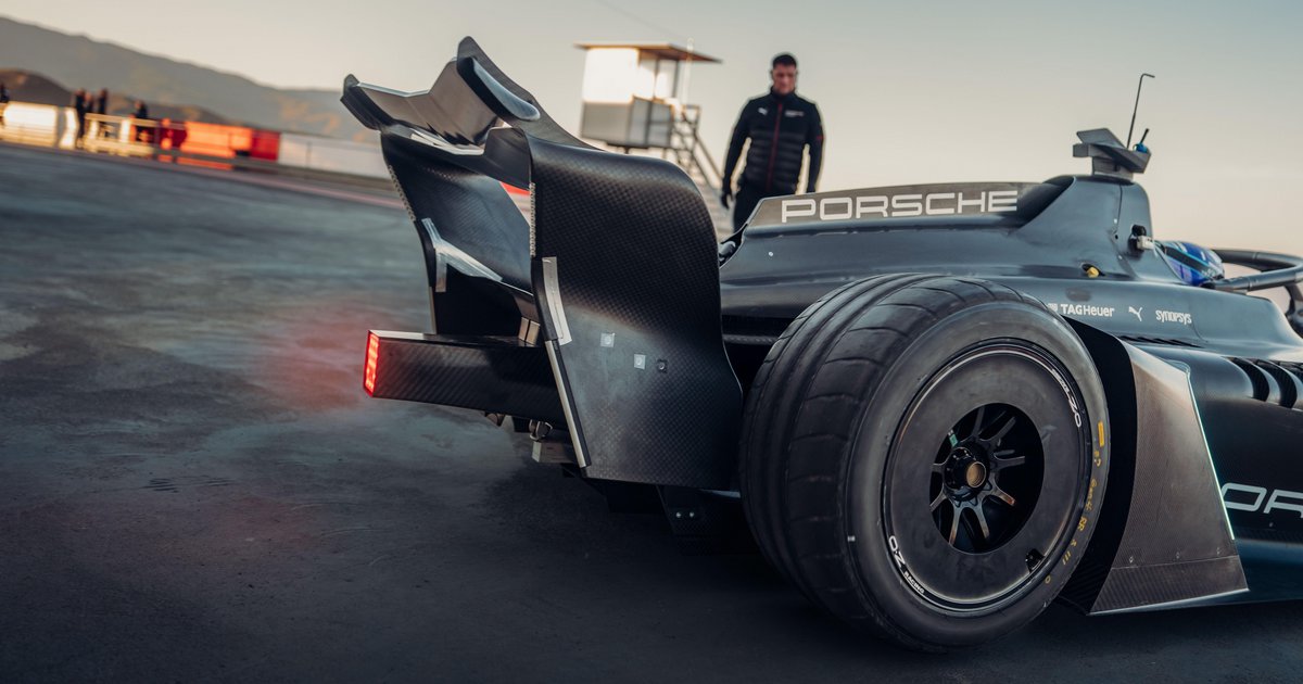 Πώς η Porsche χρησιμοποιεί τη Formula E ως εργαστήριο για τα ηλεκτρικά της