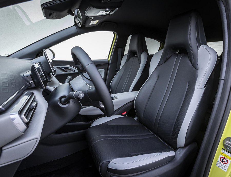 Αλβανία: Αυτό ήταν το πρώτο σε πωλήσεις αυτοκίνητο το 2025 στη γειτονική χώρα