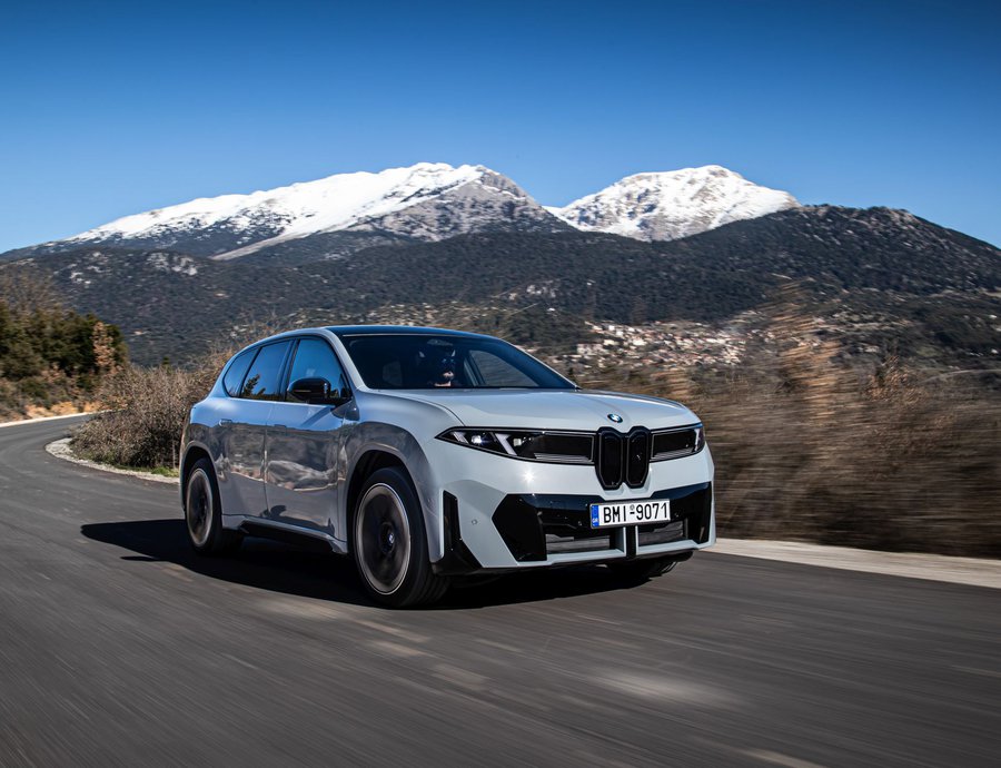 BMW iX3: Άνοιξαν οι παραγγελίες της φθηνότερης έκδοσης στην Ελλάδα (τιμή)