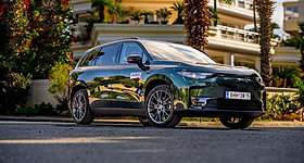 Πισωκίνητο SUV με 218 PS και πλούσιο εξοπλισμό τώρα με 30.523€