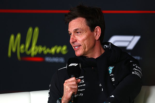 F1: Ο Wolff θέλει να κάνει την Alpine «δορυφόρο» της Mercedes