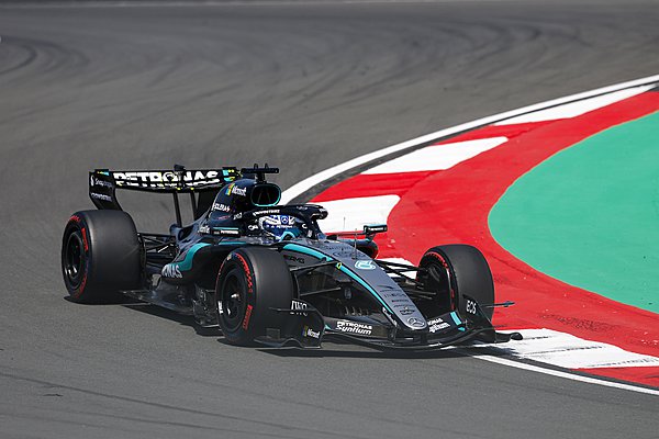 GP Κίνας - Sprint: Νικητής ο Russell μετά από μάχη με τις Ferrari