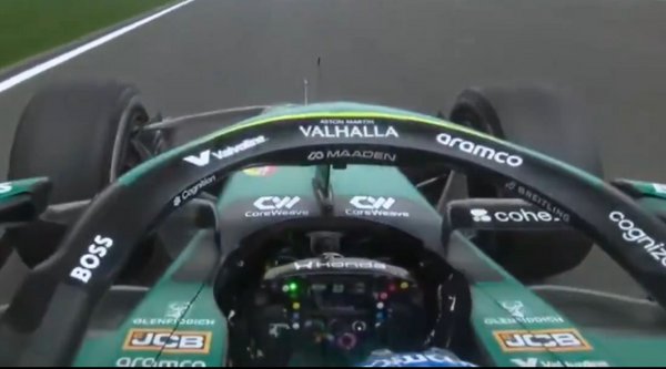 Τρομακτικές δονήσεις στο μονοθέσιο της Aston Martin - Έπαιρνε τα χέρια από το τιμόνι ο Alonso (video)