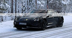 Porsche Taycan GT4 RS: Με νέα αεροδυναμικά μέρη και στόχο το ρεκόρ στο Nurburgring (photos)