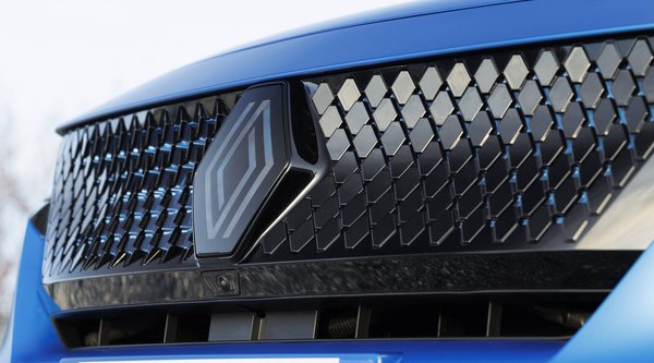 Η Renault μπαίνει στον «χορό» των REEV - Ποια μοντέλα θα έρθουν με τη νέα τεχνολογία