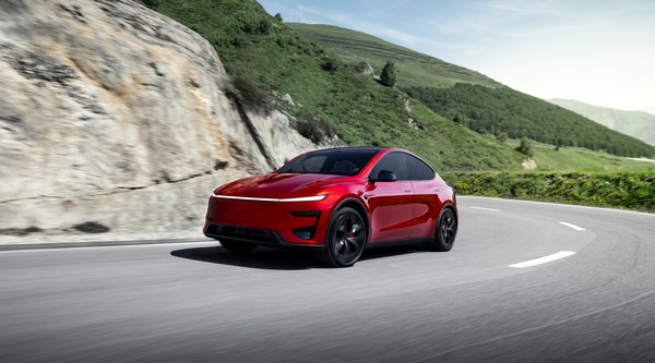 Tesla Model Y: Νέα αναβάθμιση που βελτιώνει την εμπειρία οδήγησης 