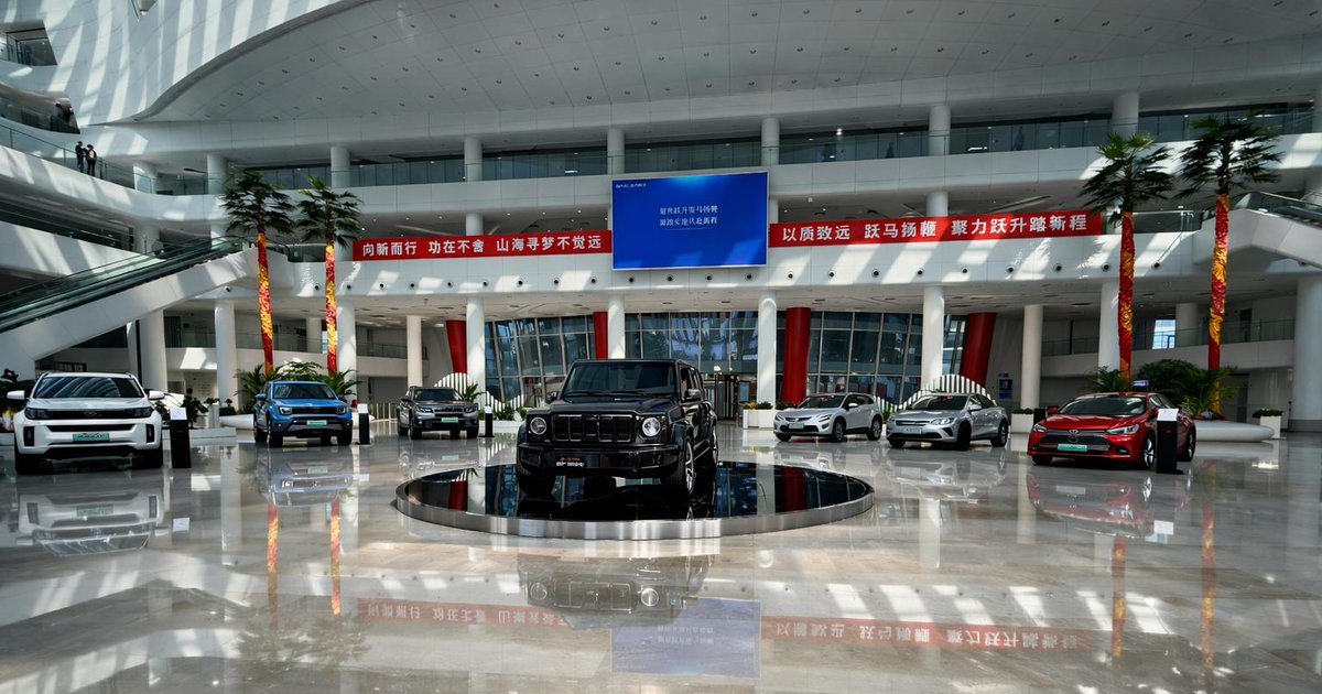 ΑΠΟΣΤΟΛΗ ΣΤΗΝ ΚΙΝΑ: Στην καρδιά της BAIC – Ποιός τη φέρνει στην Ελλάδα
