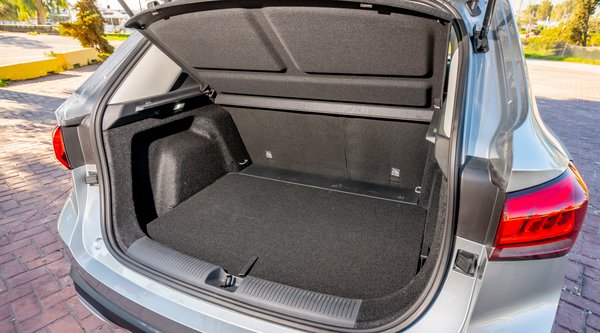 19.950€ για C-SUV με 443 L πορτμπαγκάζ, πλούσιο εξοπλισμό και 7 χρόνια εγγύηση