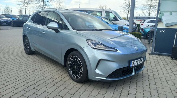 Αποστολή στη Γερμανία: Οδηγούμε το νέο MG4 Urban 160 PS