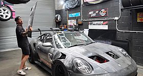 Απίστευτο και όμως αληθινό - Εκτύπωσε μια Porsche 911 GT3 RS στο γκαράζ του! (video)