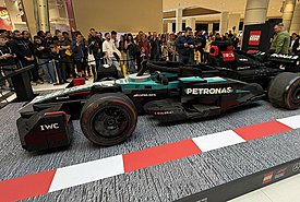 Ένα μονοθέσιο F1 από LEGO σας περιμένει στο The Mall Athens (video)