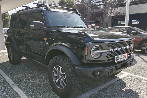 LIVE PHOTOS: Στην Ελλάδα το θηριώδες Ford Bronco από το Car Center Καρανικόλας (τιμή)