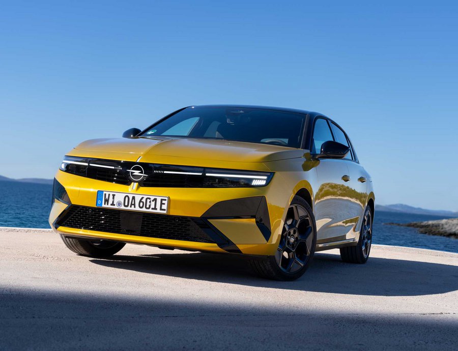 Opel: Έρχεται «καυτή» έκδοση GSE για το νέο Astra