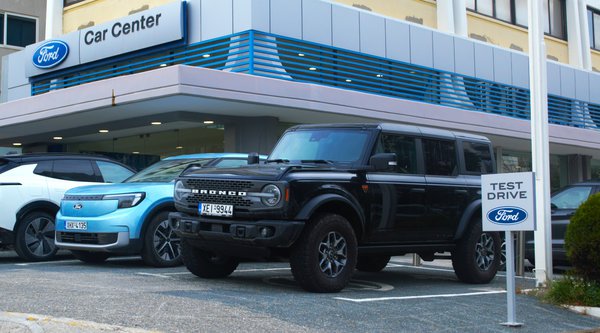 LIVE PHOTOS: Στην Ελλάδα το θηριώδες Ford Bronco από το Car Center Καρανικόλας (τιμή)