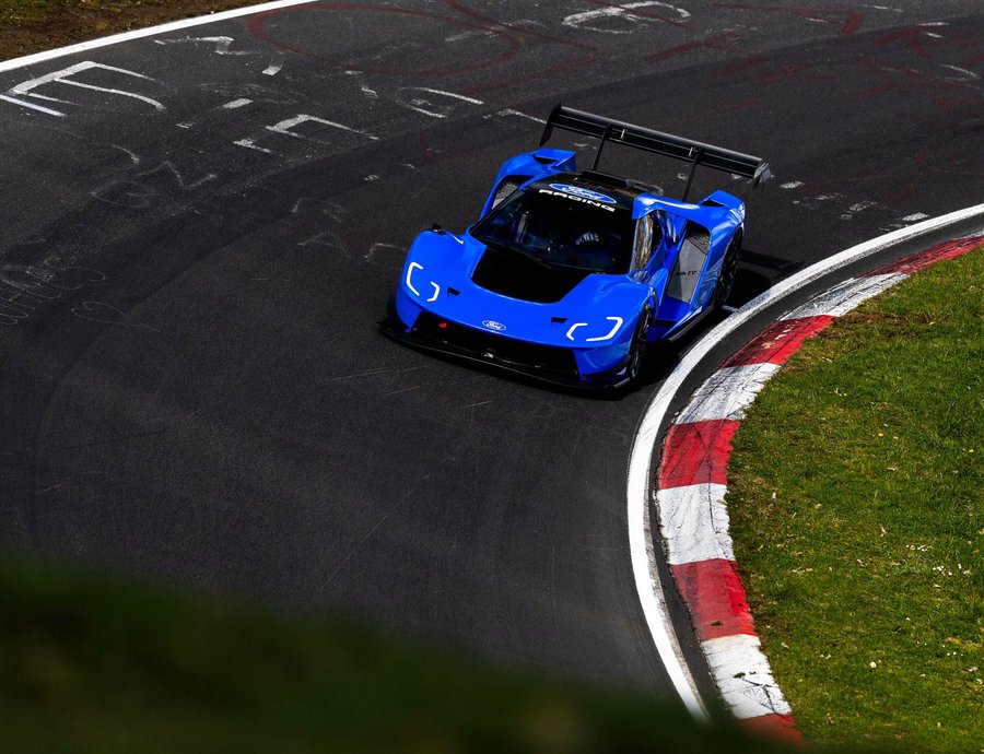 Tο Ford GT Mk IV διέλυσε τρία ρεκόρ στο Nurburgring - Δείτε τον «αρρωστημένο» γύρο (video)