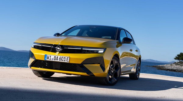 Opel: Έρχεται «καυτή» έκδοση GSE για το νέο Astra