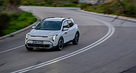 Δοκιμάζουμε το ανανεωμένο KIA Stonic 1.0T MHEV 115PS 7DCT. Πρακτικότητα και ευελιξία