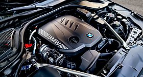 Η BMW εξετάζει την επιστροφή του εξακύλινδρου diesel στη Σειρά 5 