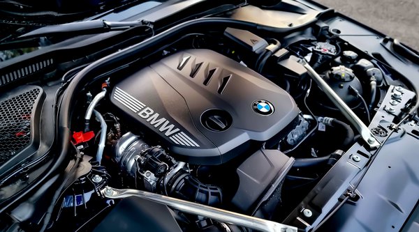 Η BMW εξετάζει την επιστροφή του εξακύλινδρου diesel στη Σειρά 5 