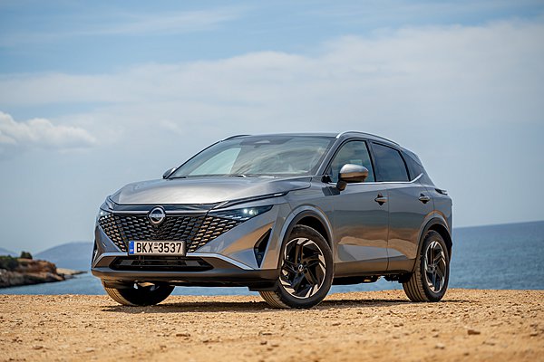 Nissan Qashqai: Στην κορυφή των οικογενειακών SUV για τον Μάρτιο (τιμές-εκδόσεις)