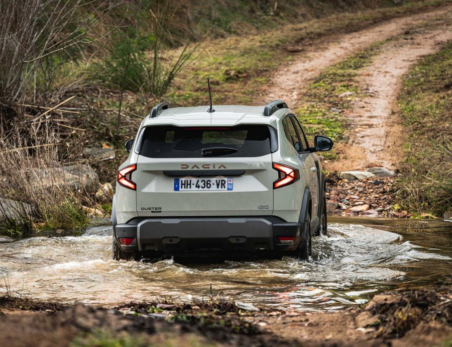 Dacia: 10 πράγματα που μάθαμε για τα νέα Duster και Bigster Hybrid-G 150 4x4 