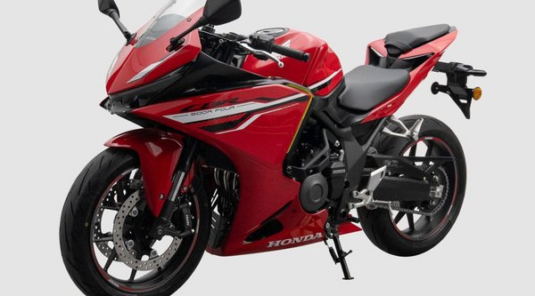 Honda CB500 Super Four & CBR500R Four: Δυναμική επιστροφή για τα τετρακύλινδρα
