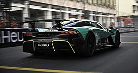 H Aston Martin χρειάστηκε να βάλει... κόφτη στην όπισθεν της Valhalla