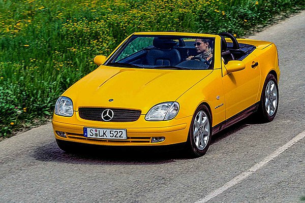 30 χρόνια Mercedes SLK: Το roadster που έκανε την καρδιά να χτυπά δυνατά (photos)