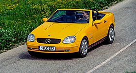 30 χρόνια Mercedes SLK: Το roadster που έκανε την καρδιά να χτυπά δυνατά (photos)