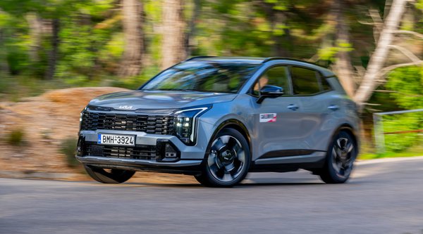 Δοκιμάζουμε το ανανεωμένο, τετρακίνητο KIA Sportage Hybrid GT-Line 4WD