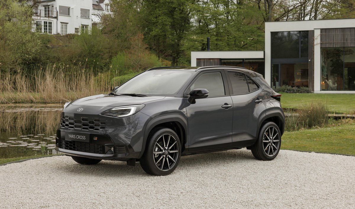 Toyota Yaris Cross: Ανανέωση για το δημοφιλές SUV - Πού εστιάζουν οι αλλαγές (photos)