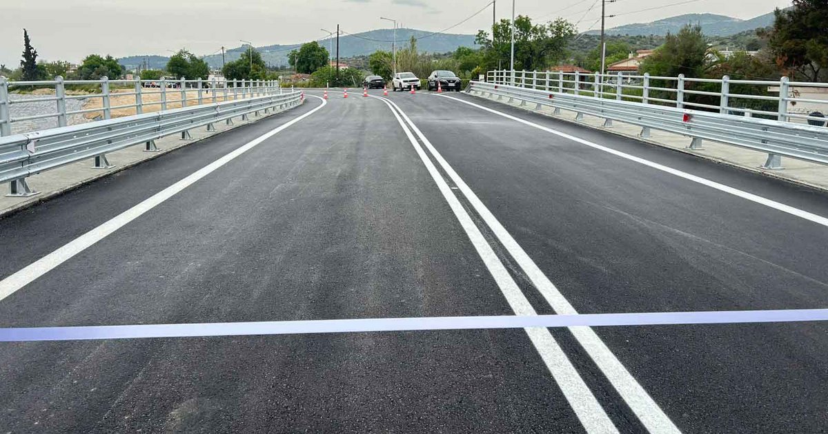 Δόθηκε στην κυκλοφορία γέφυρα που είχε καταστραφεί πριν από 3 χρόνια - Πού βρίσκεται (photos)